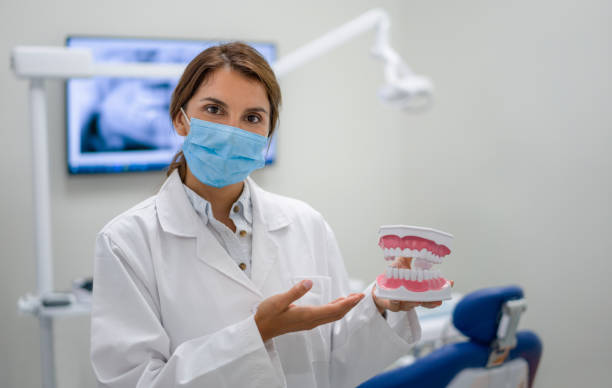 Best Emergency Tooth Extraction in South Gate Ridge, FL